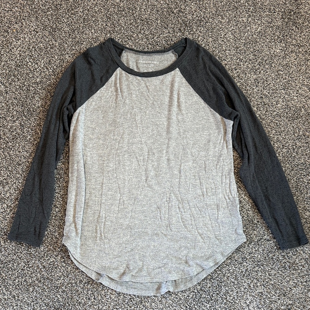 American Eagle Outfitters Gray Long Sleeve